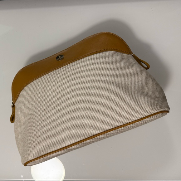 Paravel Toiletry Bag - Picture 15 of 17